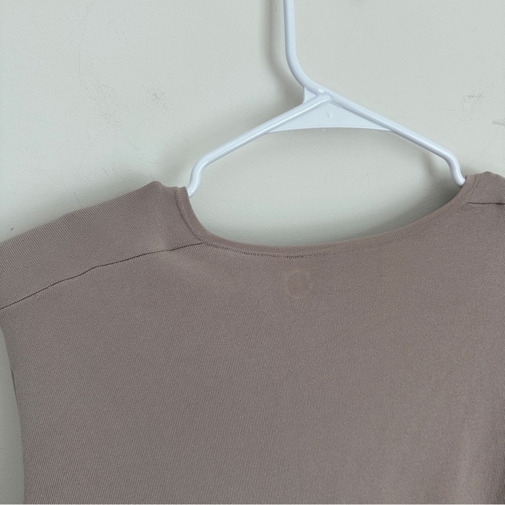 TEN by Babaton Aritzia V Neck TouchStone Tank Dress Shoulder Pads Size Medium - Picture 4 of 6